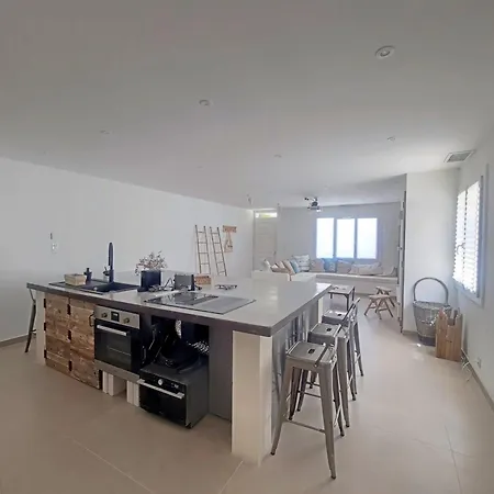 Holiday home Maison Tradition. Renovee, 3 Min De La Plage, Ideale Pour 9 Pers. - Fr-1-475-215 *